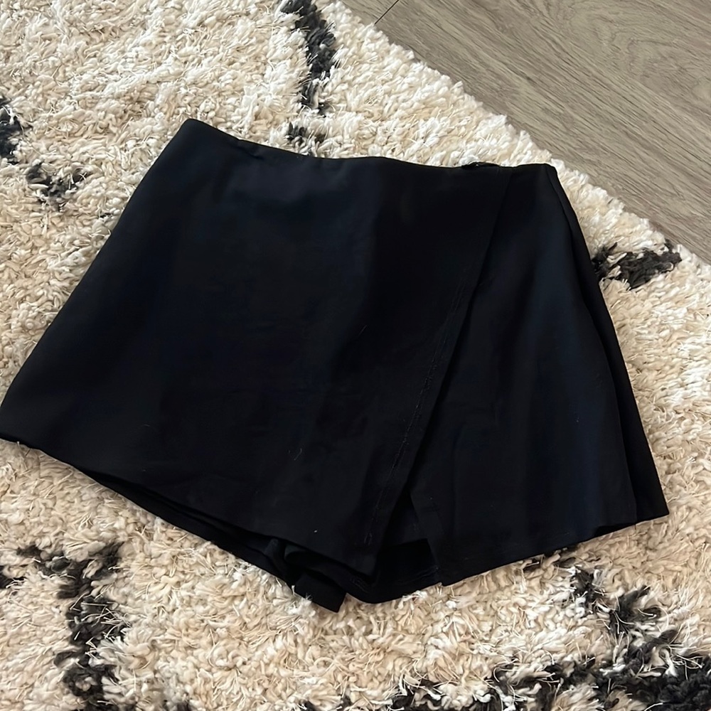 Lulus Black Short